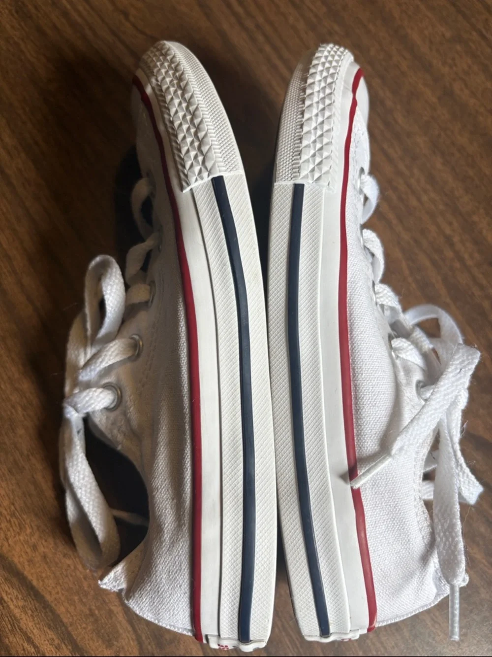 Converse White Low Tops Unisex Youth Size 1 All Star Chuck Taylor